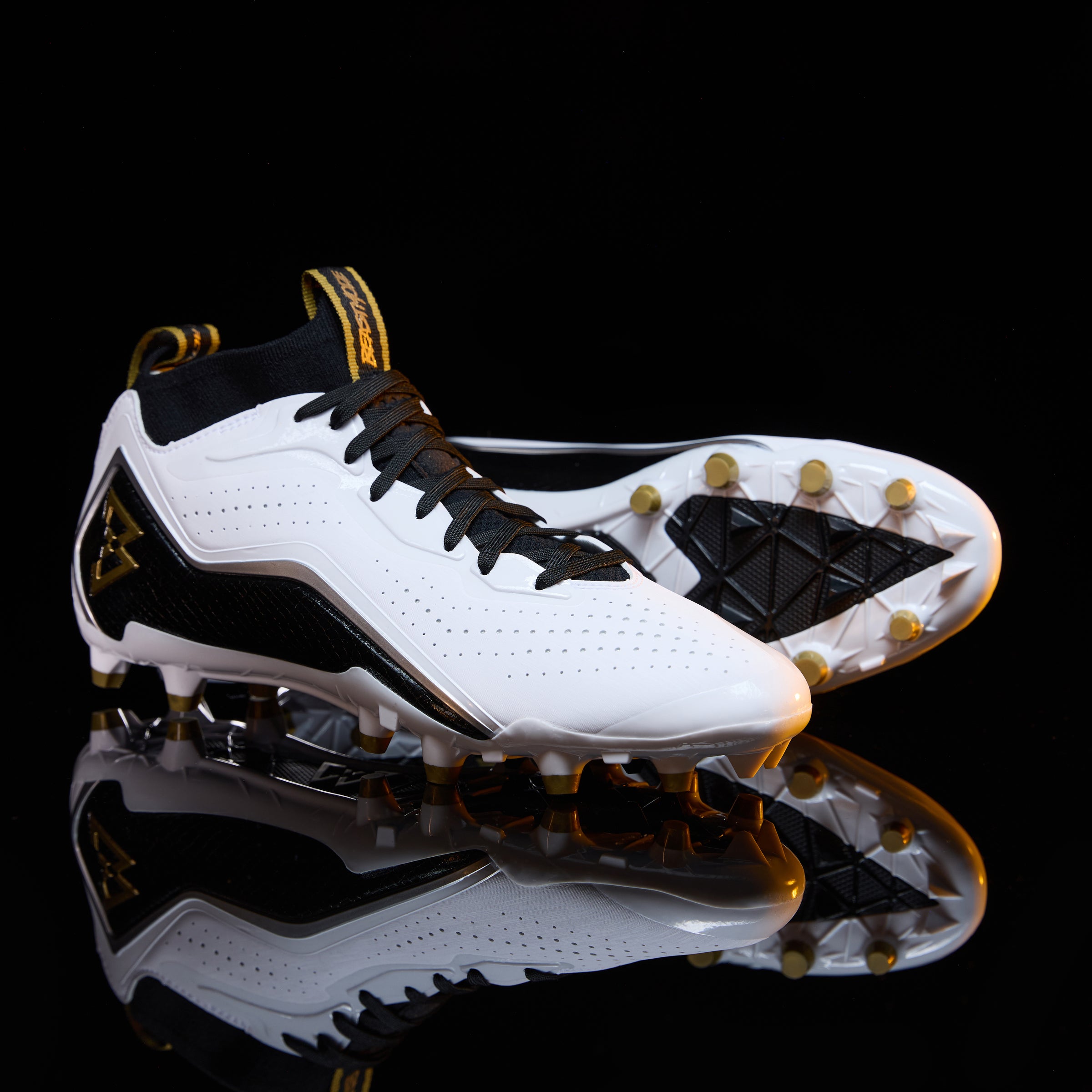 lunarbeast elite football cleat