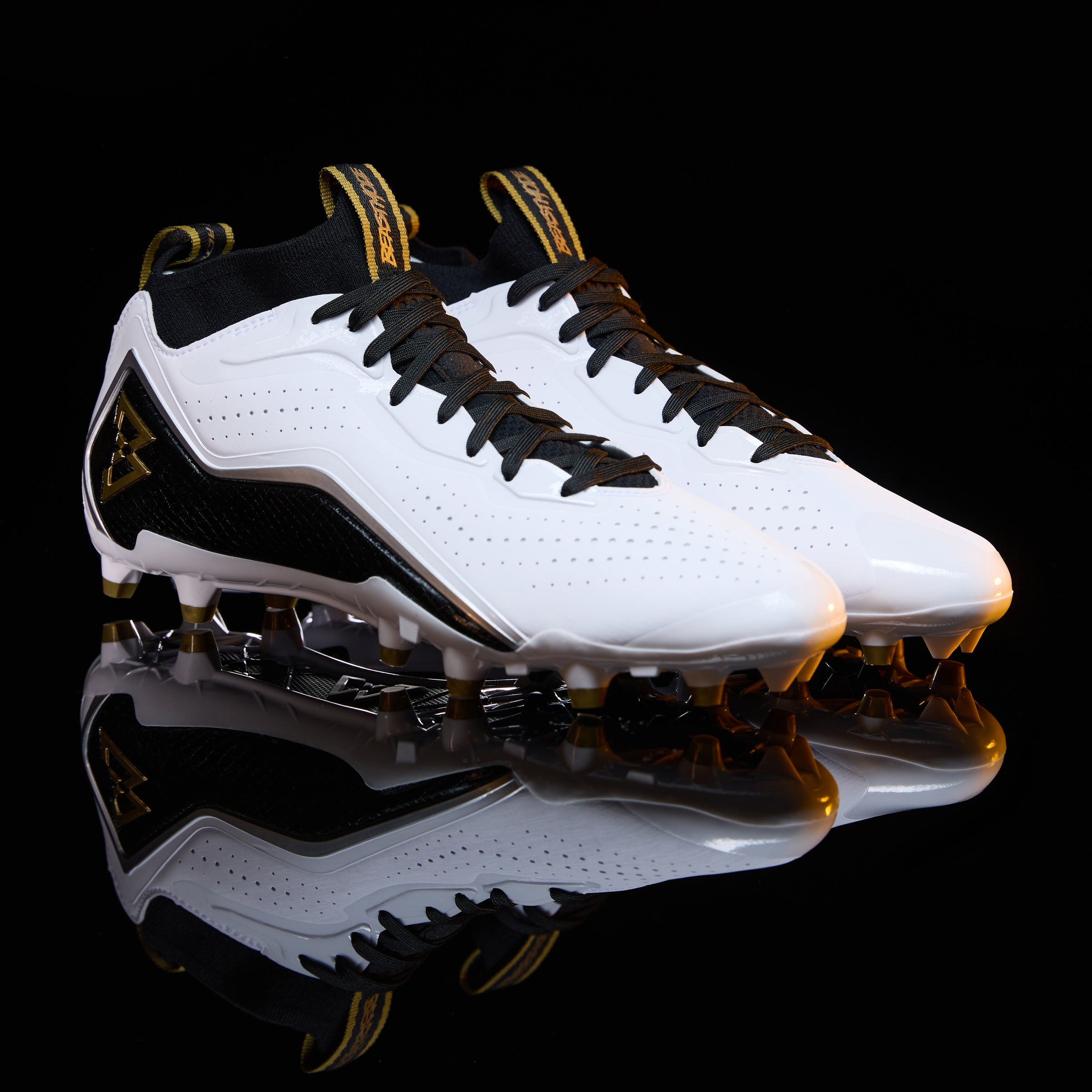 lunarbeast elite football cleat