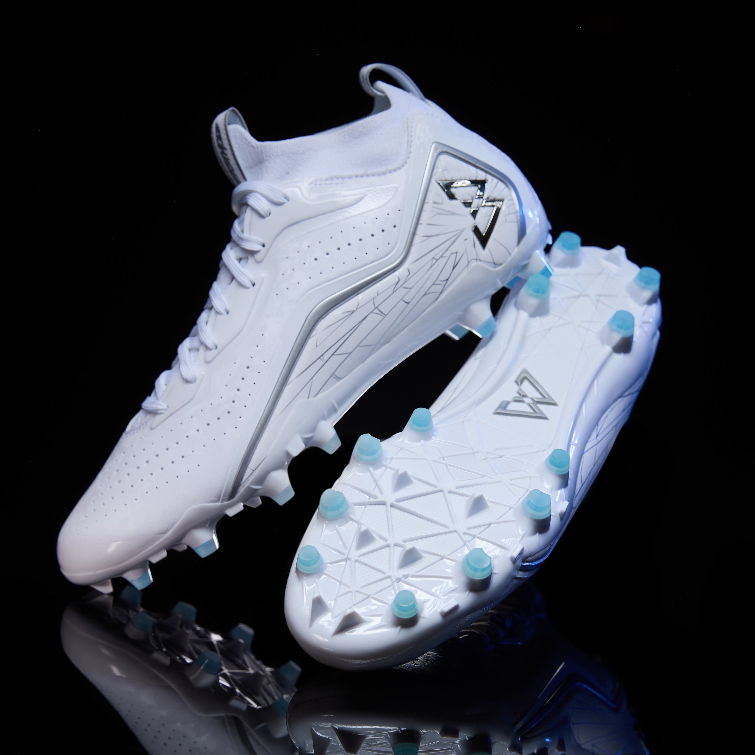 lunarbeast elite football cleat